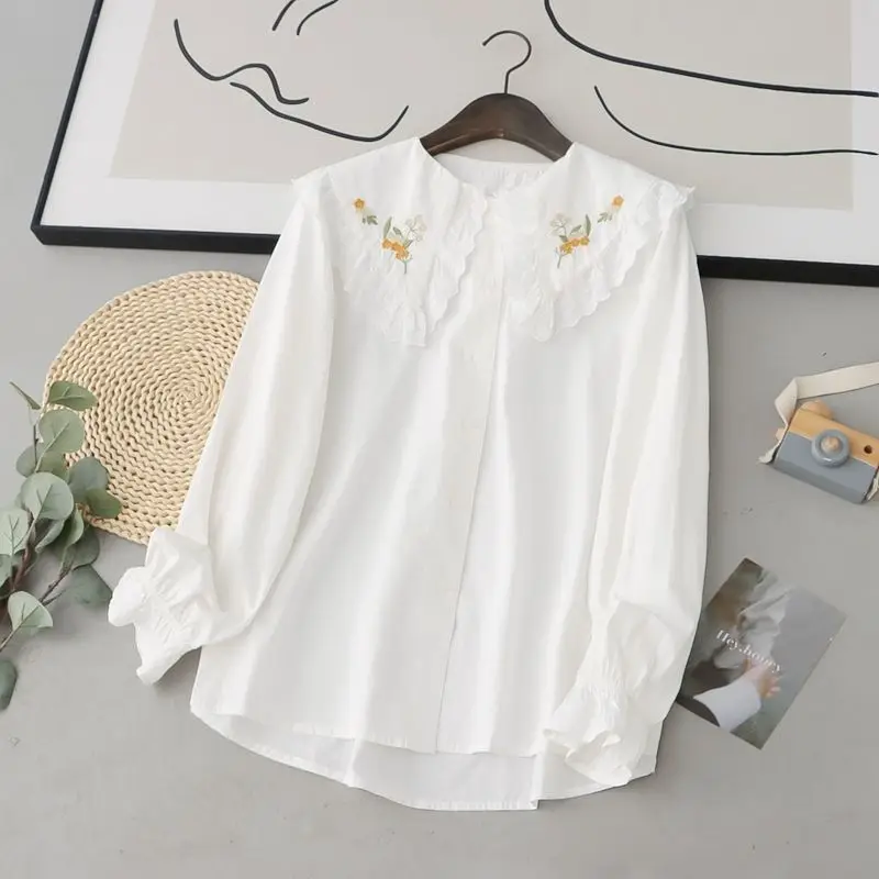 Literary and Fresh Embroidered Wild Chrysanthemum Loose Cotton Doll Collar White Shirt Women's Long-sleeved Base Shirt