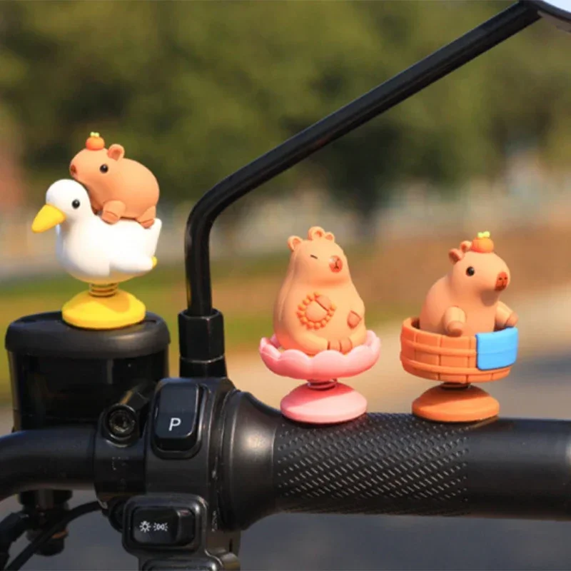 1pc Capybara Car Interior Decoration Creative Spring Capybara Shaking Head Dashboard Figurine moto hand Ornament