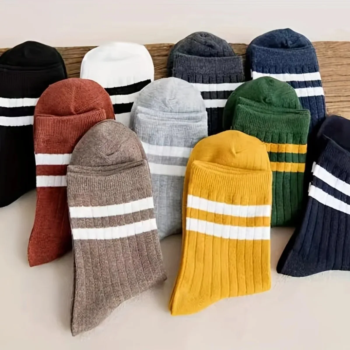 5Pairs Men's Fall Winter Socks Comfortable Breathable Fun Vintage Cotton Athletic Crew Socks Uses For Casual Sports Daily Wear