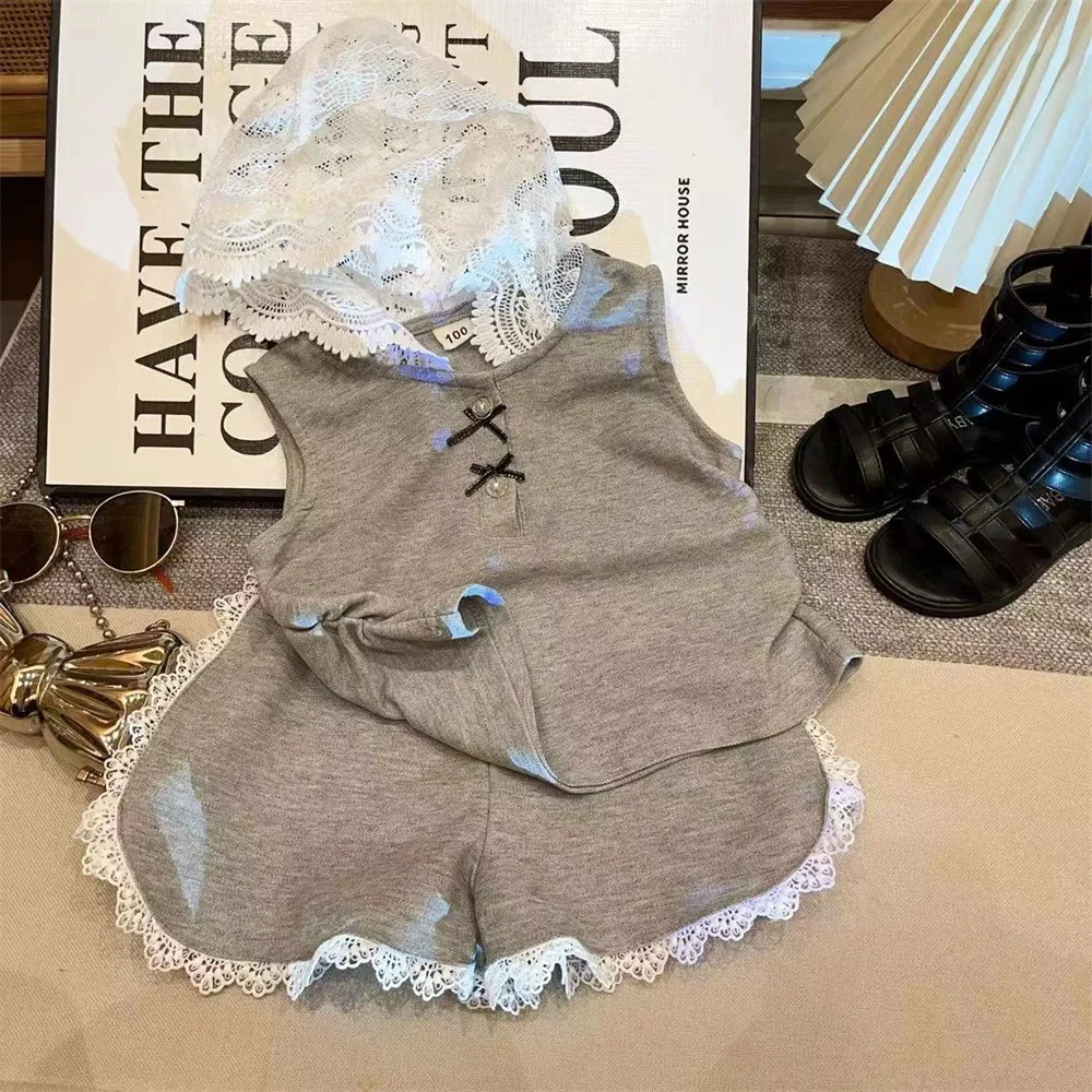 

Childrens Sets New 2024 Clothing Baby Summer Motion Lace Hooded Vest Shorts Two Pieces 2024 Sleeveless Elastic Waist