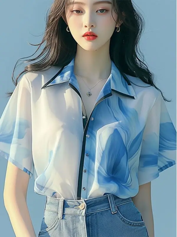 เสื้อเชิ้ตชีฟองแขนสั้นพิมพ์ลายแฟชั่นอินเทรนด์สีน้ําเงินสําหรับผู้หญิงในฤดูร้อน