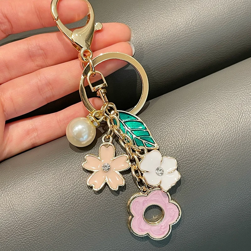 EASYA Luxury Glamour Flower Shape Keychain Women\'s Clothes Accessories Inlaid Rhinestone Jewelry Gifts for Bridesmaids