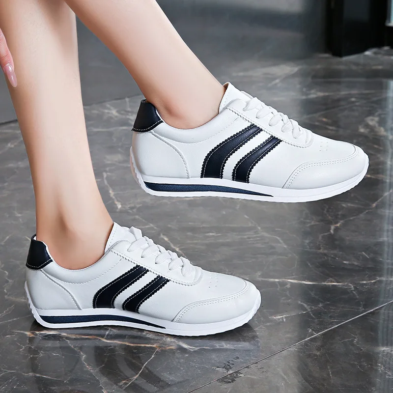 

Women's Casual Lightweight Breathable Sport Shoes 2025 Spring Autumn New All-match Running Sneakers Zapatos De Mujer Tenis Jeans