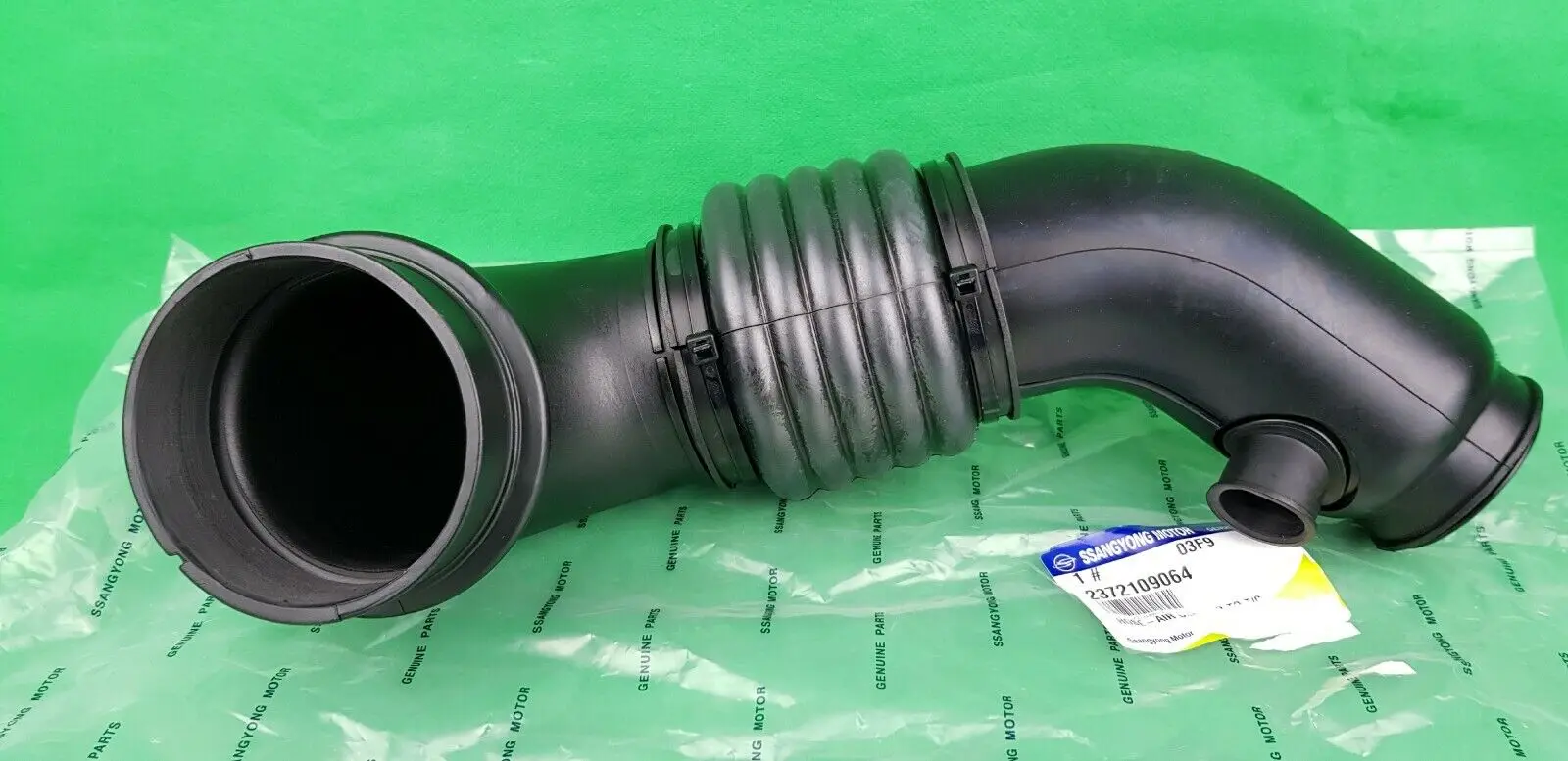 2372109062 SSANGYONG KYRON SUV 2.0 L TURBO DIESEL AIR CLEANER to TURBO CHARGER HOSE 2372109064