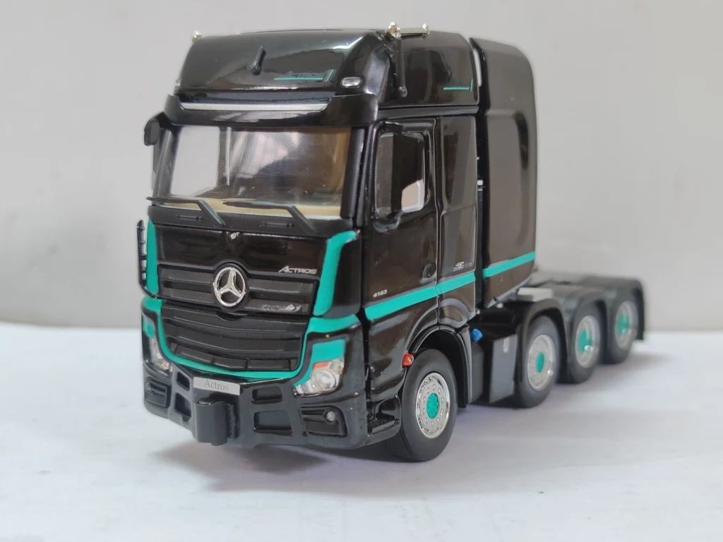Flaws moulé sous pression 1:50 échelle IMC BENZ-Benz Actros SLT GigaSpace 8x4 modèle de voiture en alliage noir jouet à collectionner cadeau Souvenir affichage