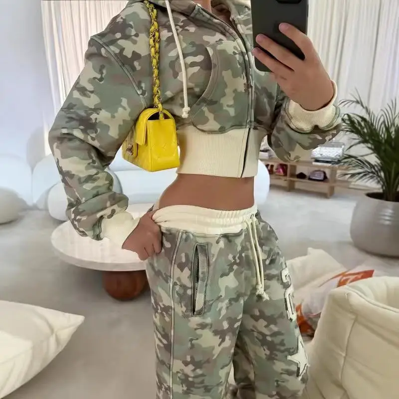 

Women's Hip-Hop Camouflage Short Waist Slim Zipper Hoodie High Waist Embroidered Sweatpants Y2K New Sportswear Two-Piece Set