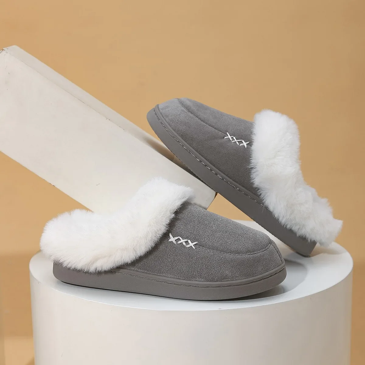 

2025 Autumn and winter fashion new plush slippers for home warm with heels and velvet non-slip cotton slippers