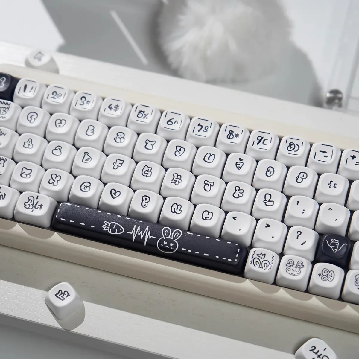 

Alice keycacps MOA Profile bunny Design Black White Keycap For Cherry Switch 64 68 75 87 98 104 Mechanical Keyboard PBT Key Cap