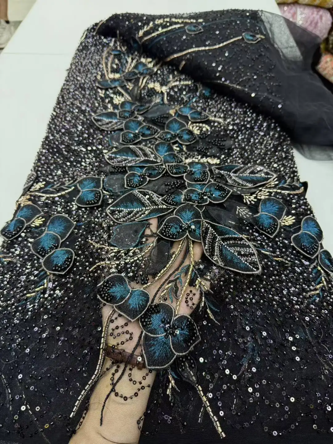 ثلاثية الأبعاد الزهور الفرنسية أقمشة الدانتيل 2025 شمسيّة دانتيل عالية الجودة صافي نسيج الدانتيل الأفريقي مع الخرز أقمشة الدانتيل لفستان الزفاف الخياطة