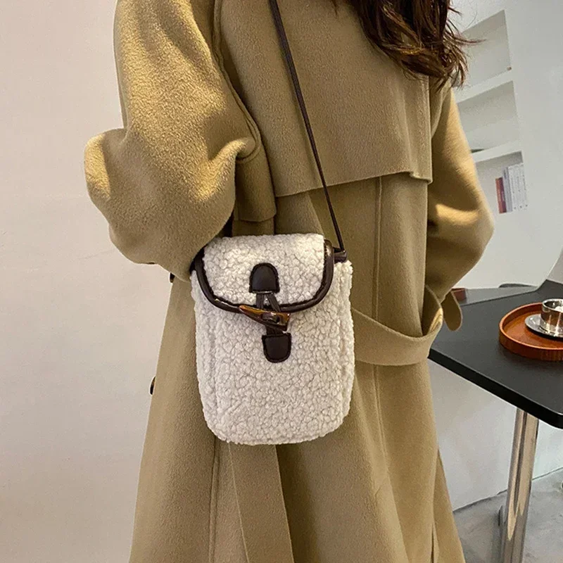 Bolso pequeño de felpa, nueva moda, bolso de un hombro tipo bandolera, bolso cuadrado pequeño