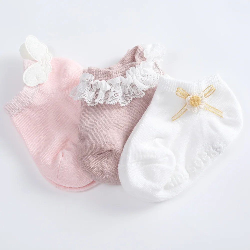 

3 пары/компл. хлопковые носки для новорожденных девочек, детские носки принцессы с героями мультфильмов для детей, милые кружевные резиновые противоскользящие носки-тапочки