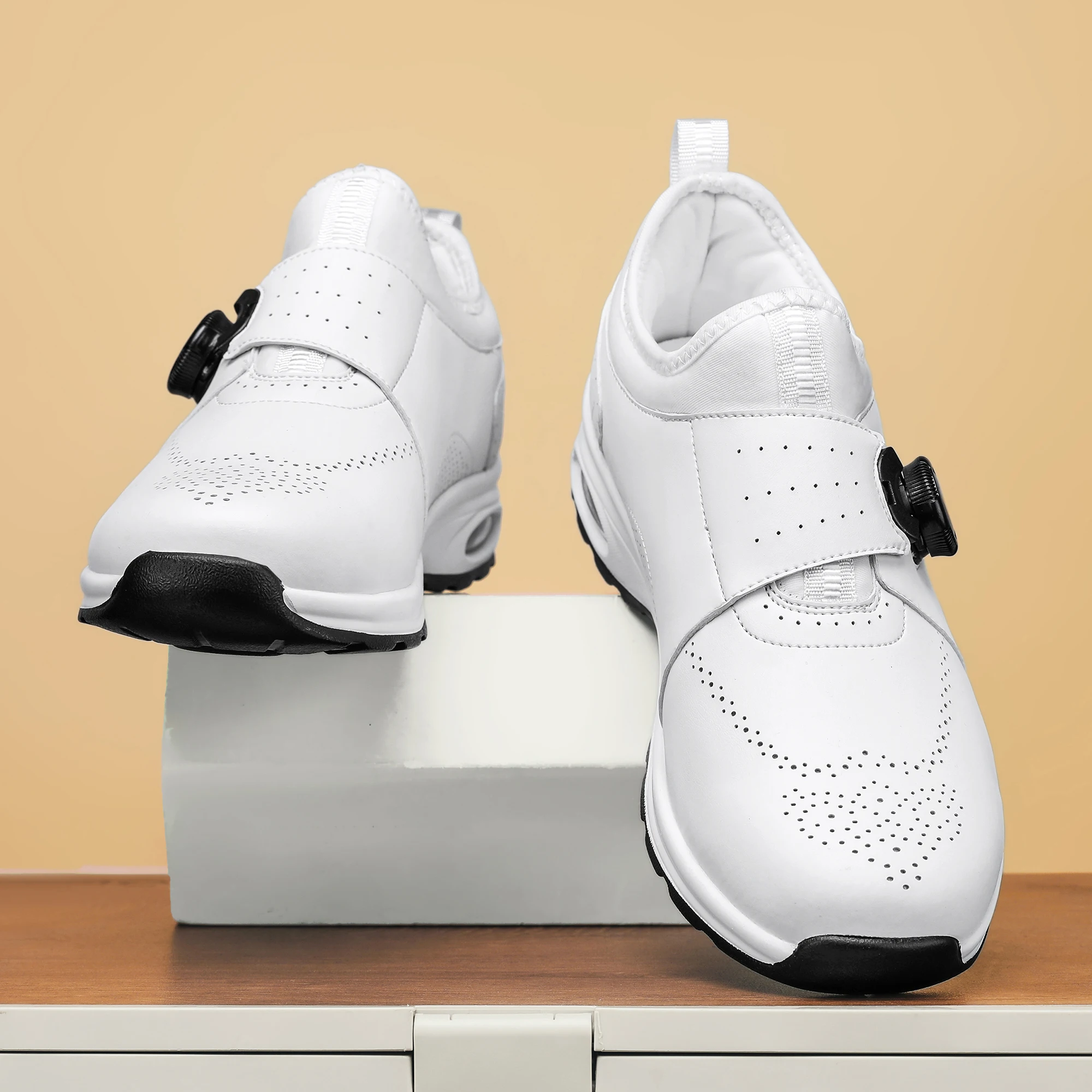 

New Fashionable Men's Casual Sports shoes, Comfortable and Breathable Casual shoes, Outdoor Air-cushioned Cycling shoes, black 9