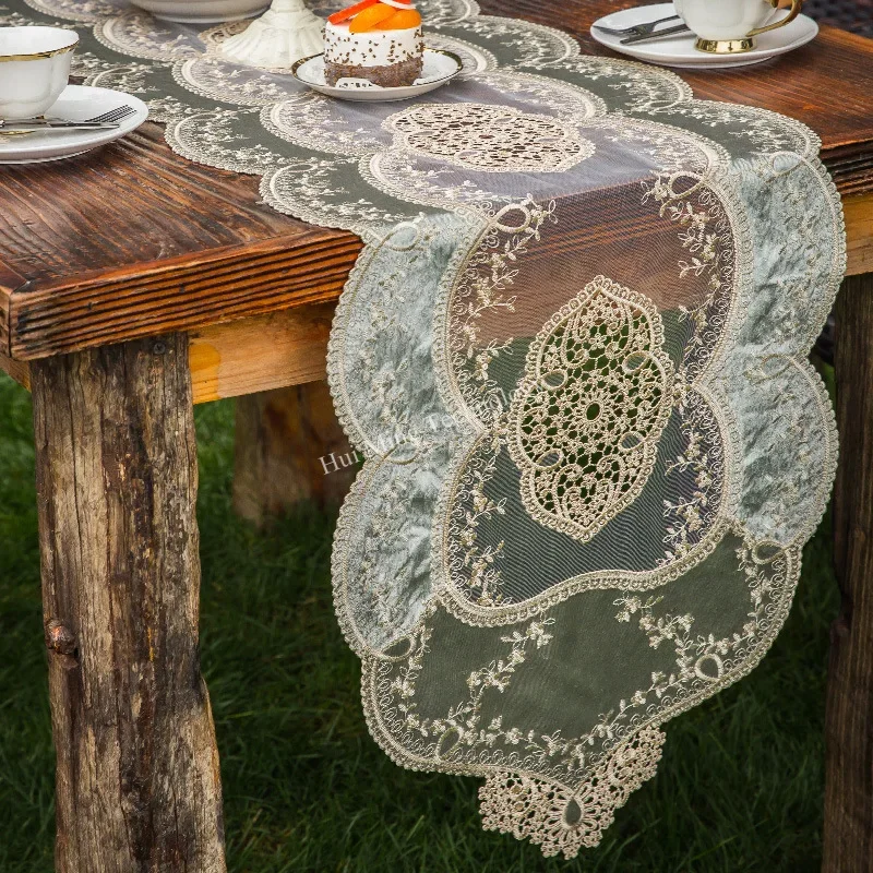 

Table Flag Golden Velvet Europe Luxury Embroidered Table Runners Beautiful Doily Tablecloth Lace Tv Cabinet Retro Dust Cover