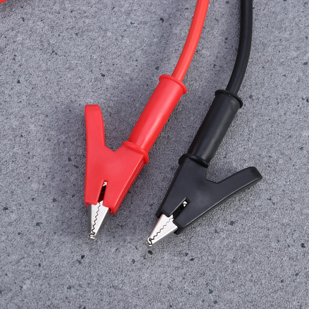 

2 pcs Banana Plug To Alligator Clip Test Lead Cable Red Black Insulated Safety For Electronics Projects Instrument Accessories