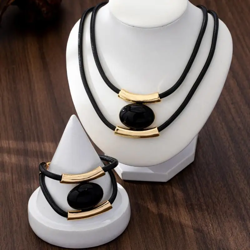 Fashion Alloy Necklace Earrings Set Geometric Oval Spiral Snail Clavicle Chain For Women Exaggerated Jewelry