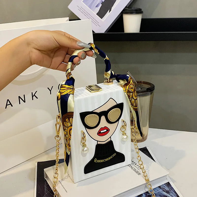 New Box Personalized Quirky Sunglasses Beauty Graffiti Pearl Hanging Decorations PVC Square Mini Compact Women Shoulder Bag