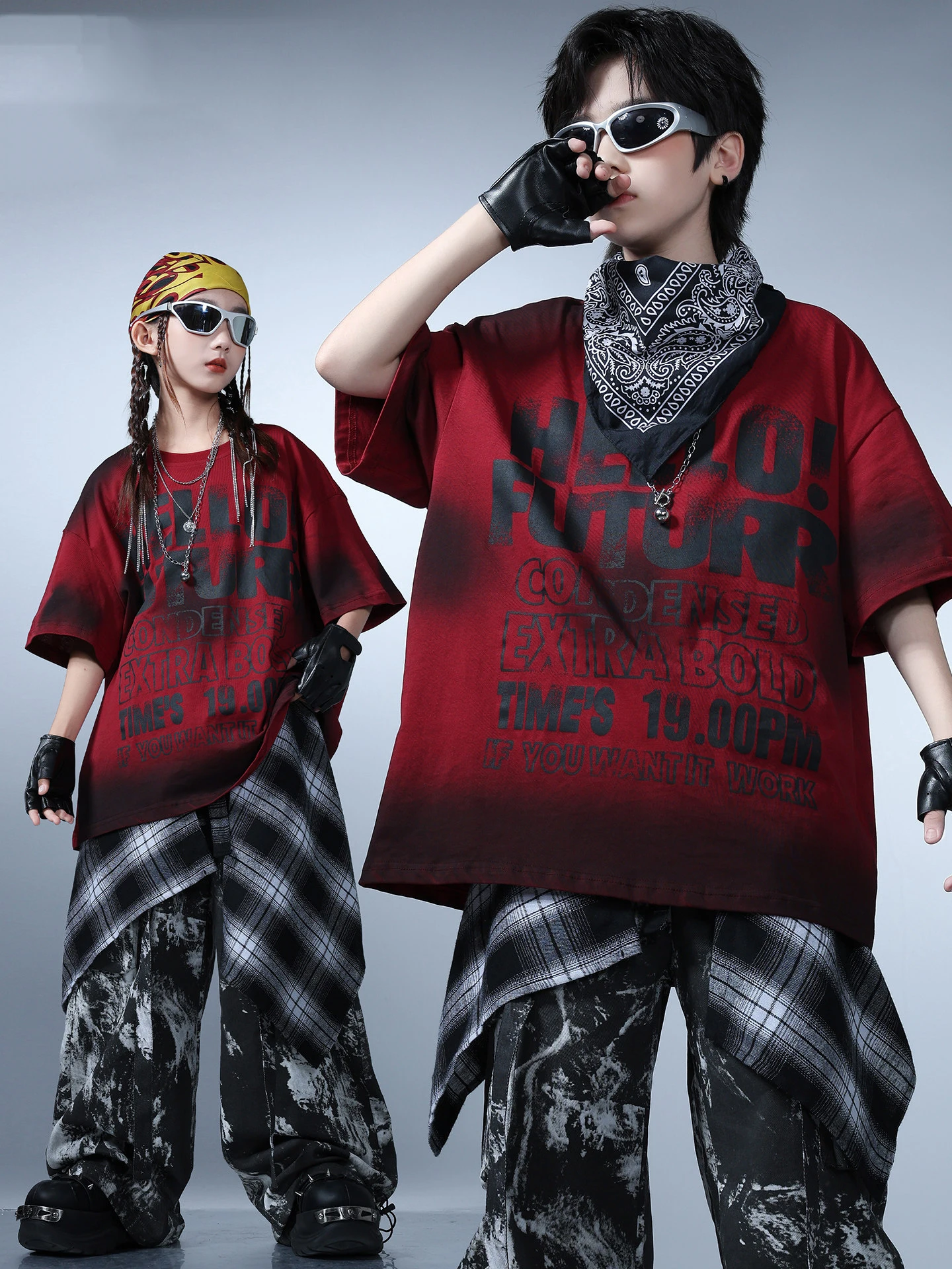 

День защиты детей 2026: Новые костюмы для джазовых танцев для девочек, красные топы, свободные брюки, комплект для мальчиков, одежда в стиле хип-хоп DQS22629