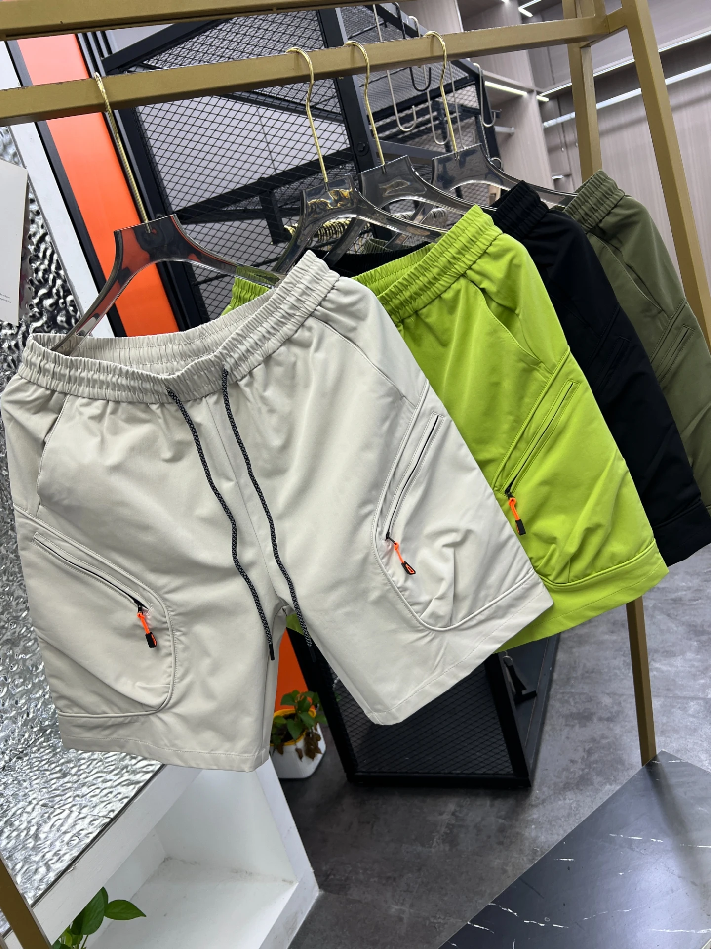 

Outdoor Lightweight Workwear Qui Dry Breathable Men's Loose Sports Five-Quarter Pants Beach Trousers Commute Casual Pants