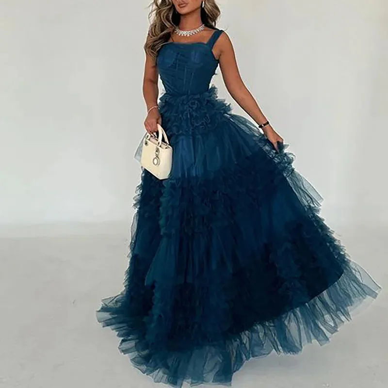 فساتين سهرة رسمية من LAYXHS باللون الأزرق الداكن ورقبة مربعة من التل المتدرج مكشكشة على شكل حرف a فساتين لحضور الحفلات الموسيقية مخصصة من Fساتين