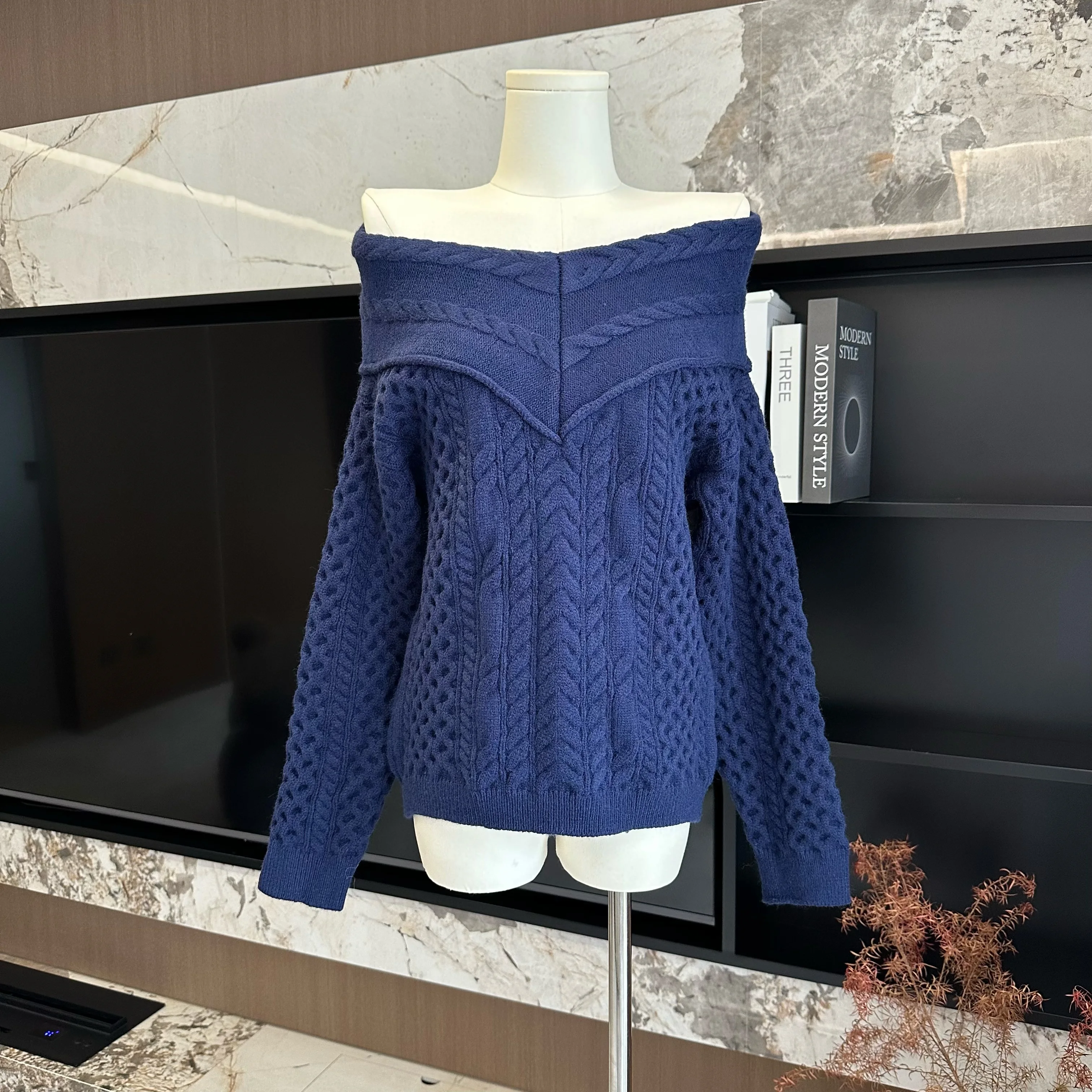 

Women's Autumn Winter Sexy V Neck Off Shoulder Long Sleeve Loose Sweater Lady Solid Color Pullover Twisted Pattern Jumper Top