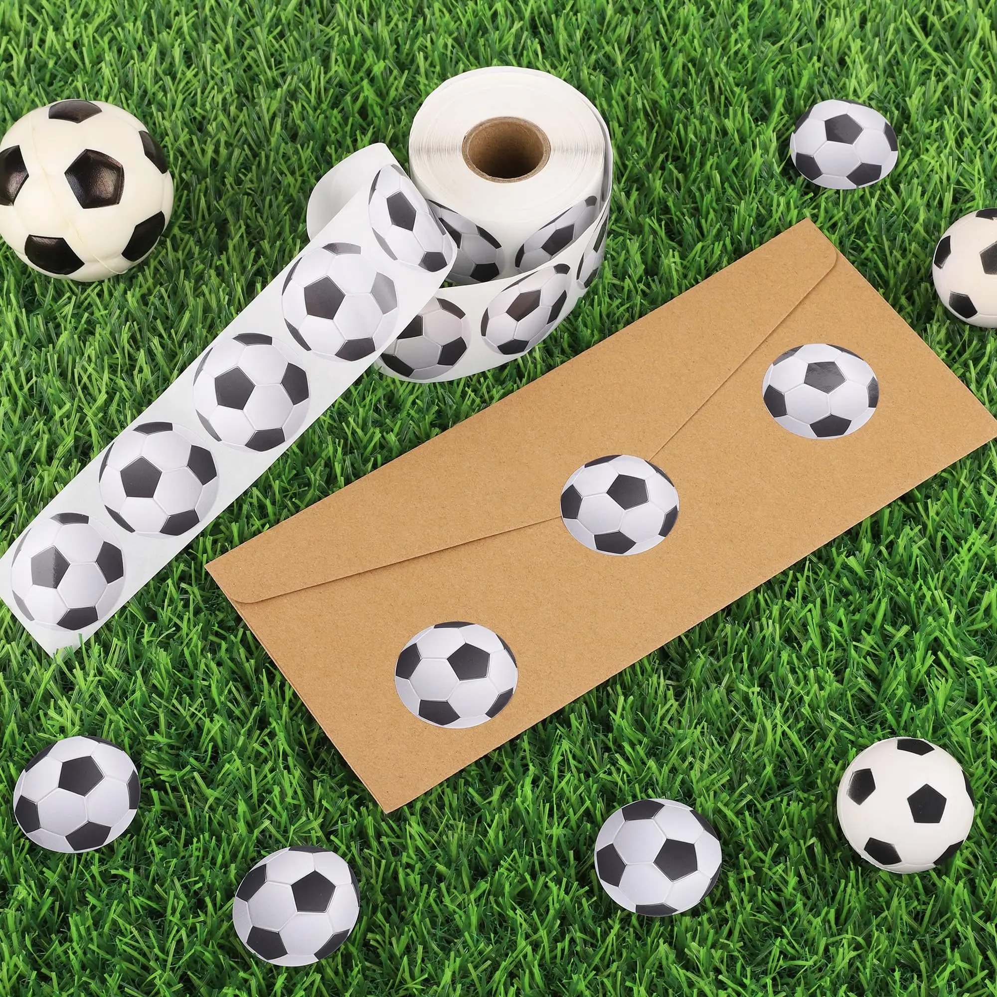 500 Stück Fußball-Aufkleber, selbstklebende Sport-Fußball-Etiketten, Rolle für Fußball-Thema, Party-Dekoration, Geburtstagsparty-Zubehör – Detail 5