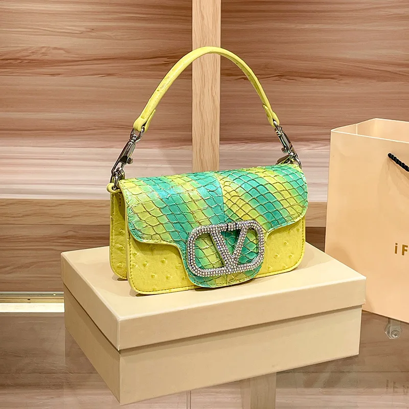 حقيبة يد نسائية مربعة جديدة مزينة بالألماس لعام 2025 - حقيبة كتف كروس فاخرة وبسيطة، محفظة أنيقة محمولة باليد للنساء