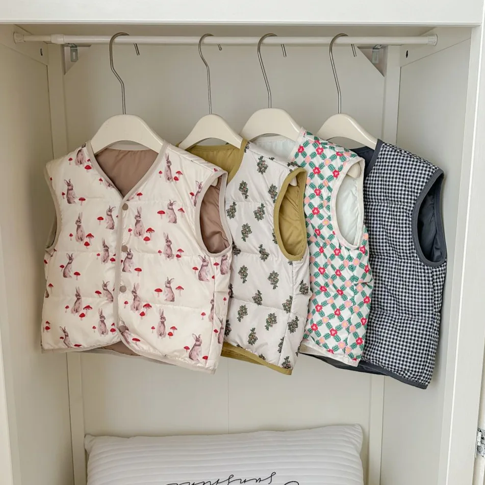 

2025 Fall/Winter Loose Bread Children's Warm Vest Baby Girl Wears Vest, Baby Warm Vest