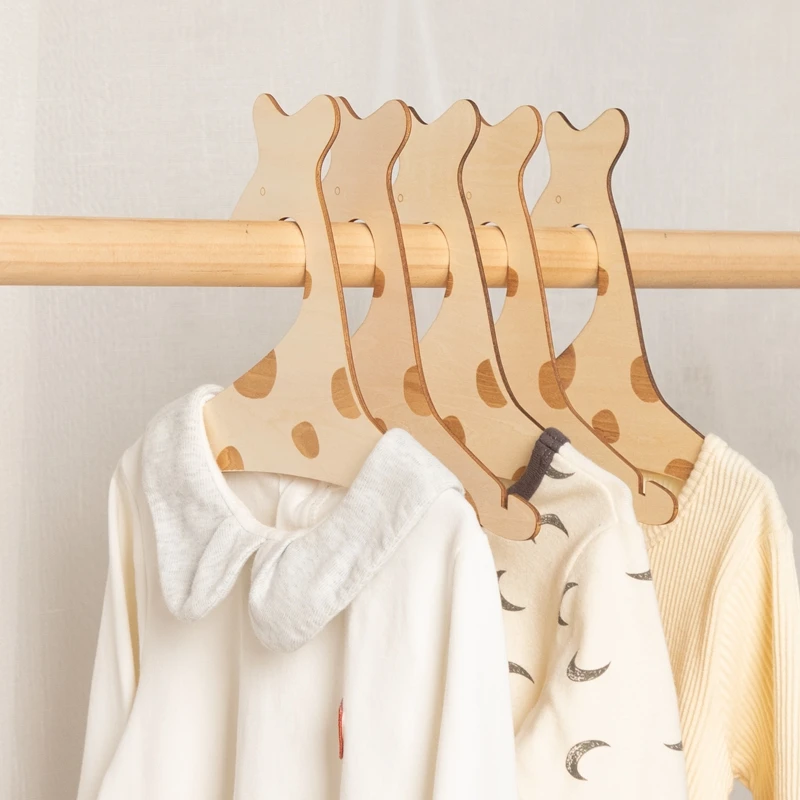 5pc Baby Clothes Hangers Newborn Clothes Hanger Baby Accessories Cute Giraffe Clothes Trees Baby Clothes Dividers Baby Gifts