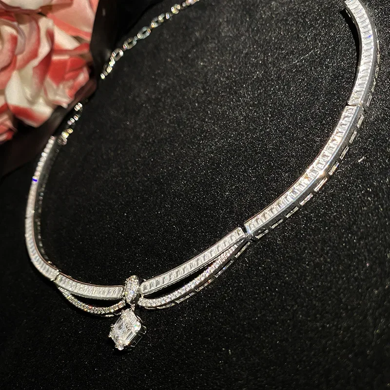 MDLFES Moiss1n الماس نمط العمل الثقيل الخفيفة الفاخرة T-مربع الماس قلادة تألق مليئة بالنجوم