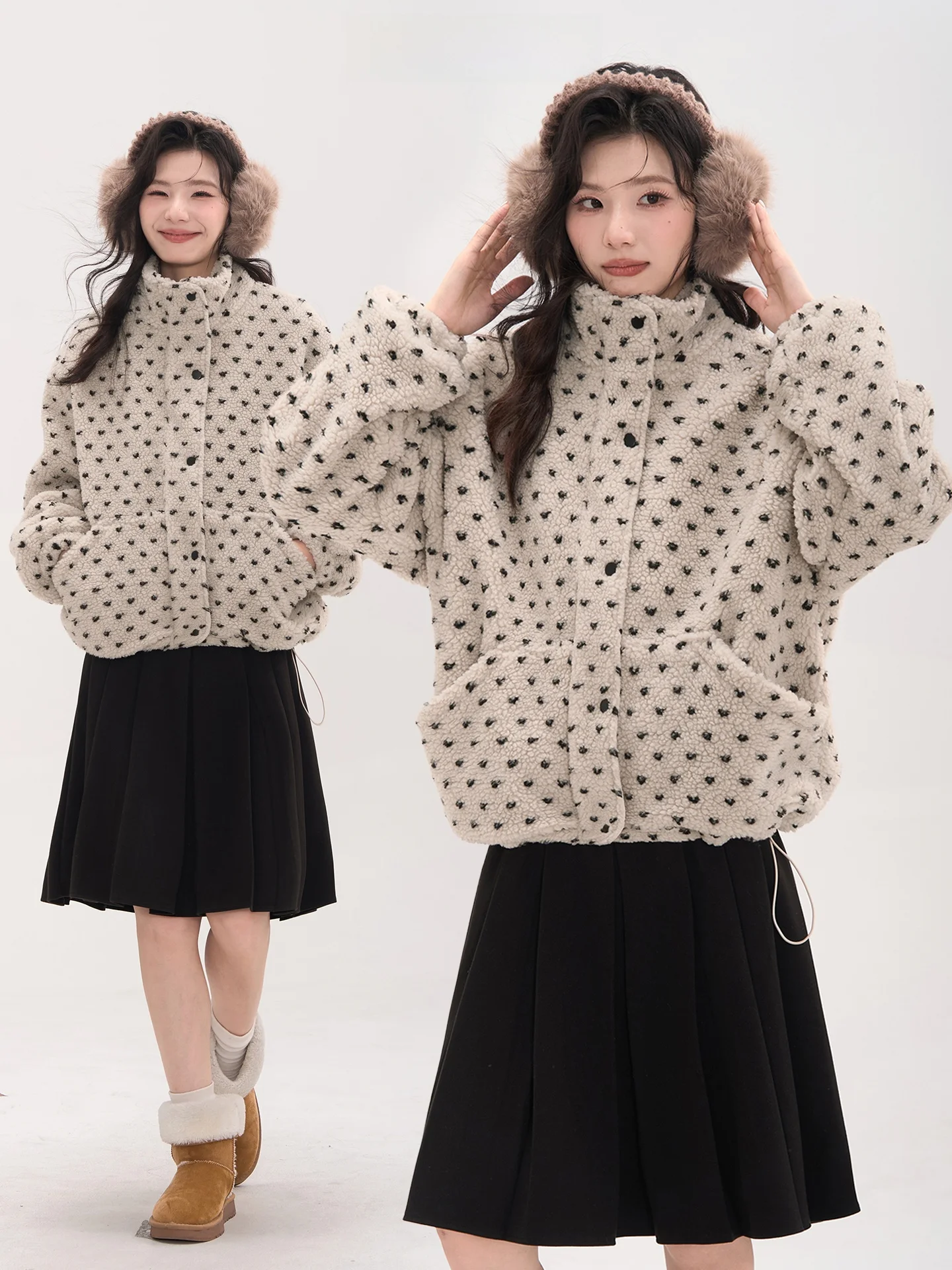 

Женская утепленная куртка с воротником-стойкой, с хлопковой подкладкой, с принтом «Цветочное поле», зимняя, в стиле пэчворк, с элементами из овечьего меха и в горошек