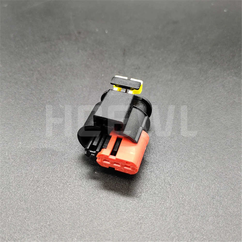 

New original high-quality 284425-1 automotive component connector plug