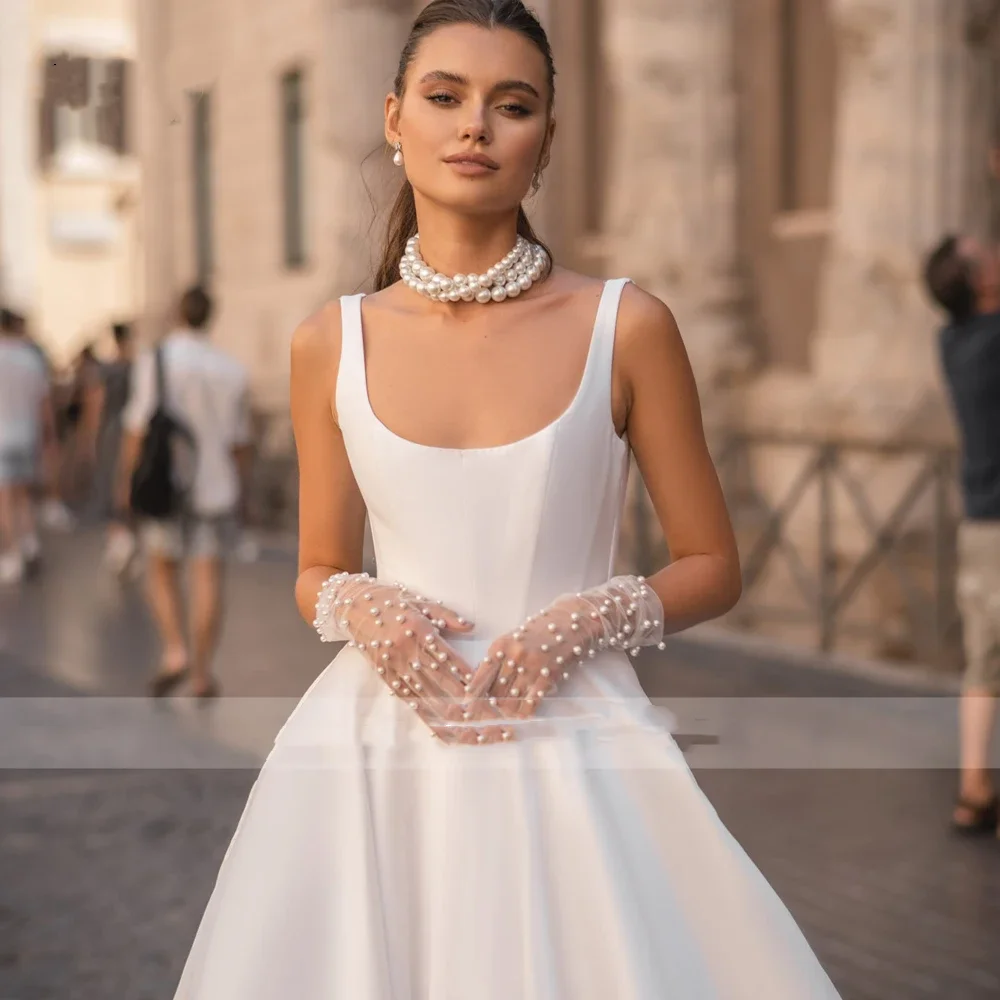 Customized Backless Satin A Line Wedding Dresses Exquisite Spaghetti Straps Court Train Vintage Bridal Gown Vestidos De Novia