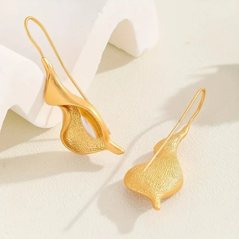 

Huaya Women's Irregular Shell Shape Hook Earrings Banquet High End Ear Cuffs New Fashion Tide Personality Accessories