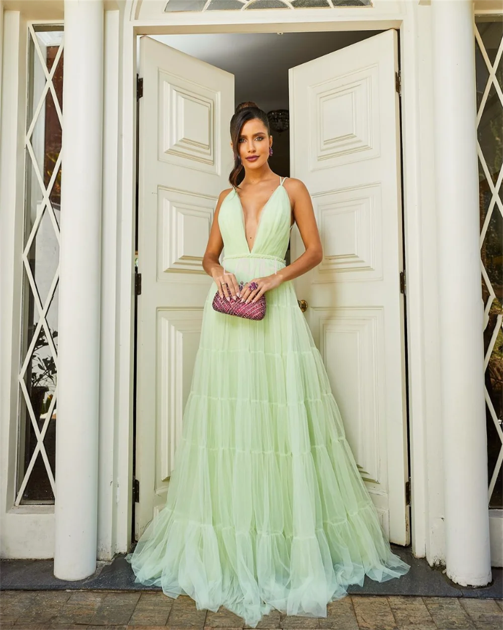 Annie Pale Green Wedding Dress The Tulle A-line Is Elegant Prom Dresses Deep V-neckline And Open Back Bespoke Occasion Dresses