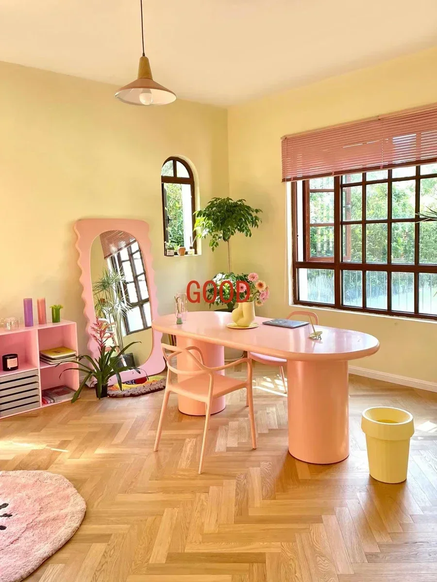 Meja kerja oval pink modern minimalis