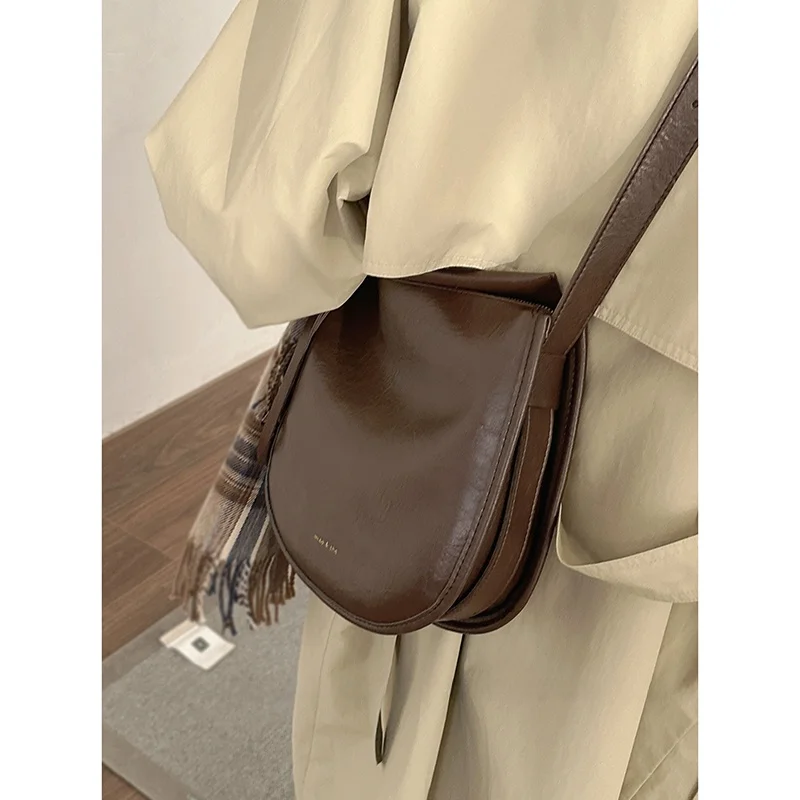 

Модная ретро-сумка-седло большой вместимости, женская сумка на осень-зиму 2023, новая модная сумка, универсальная сумка через плечо на одно плечо