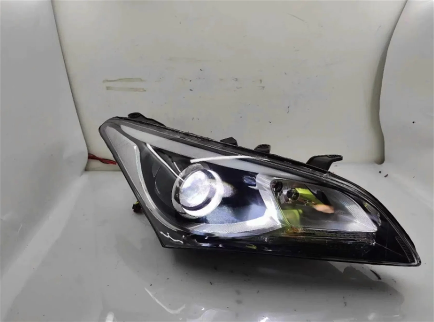 

Car Headlight headlamp for Hyundai mistra 14-16 LED Daytime Running DRL Turn signal