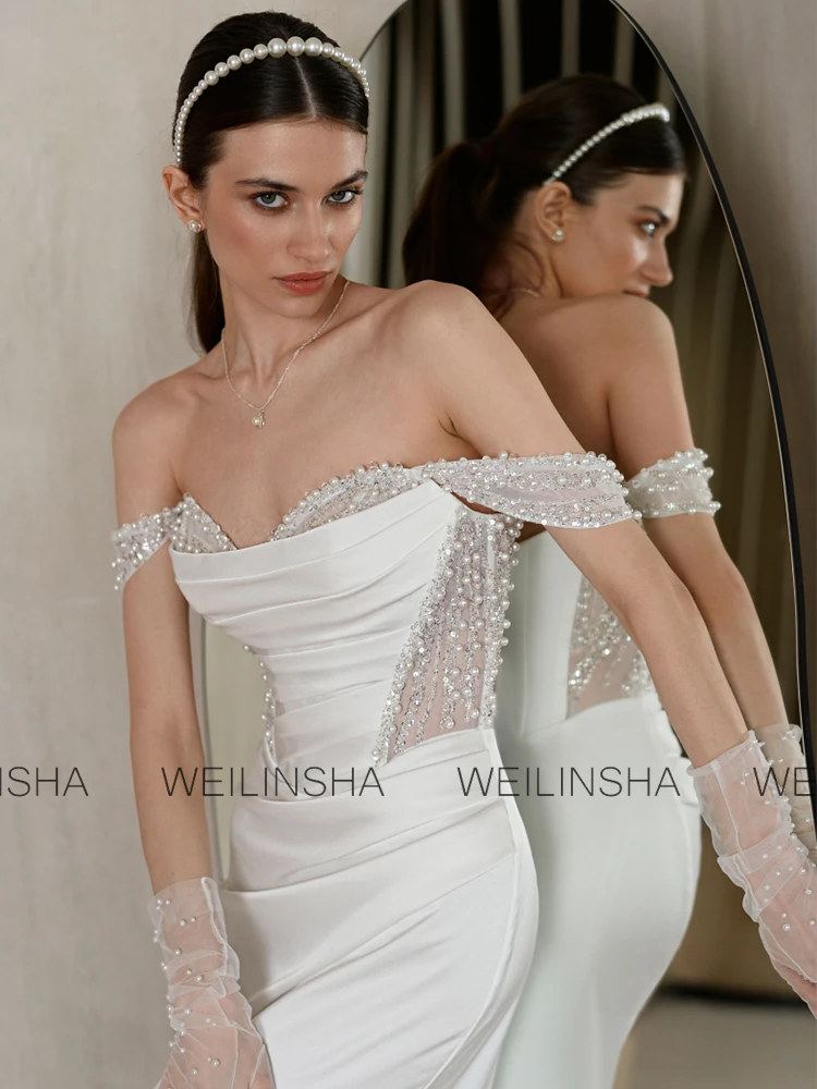 2025年ウェディングサテンシース/コラムウェディングパーティードレスホワイトオフショルダーパールプリーツウェディングゲストガウン高級ドレス女性