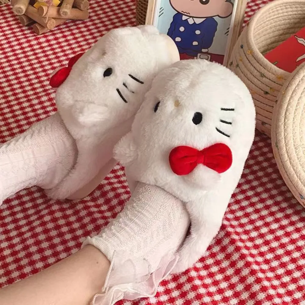 Pantoufles Hello Kitty en coton chaud pour couple fille, accessoire de dessin animé, cadeau de vacances, automne et hiver