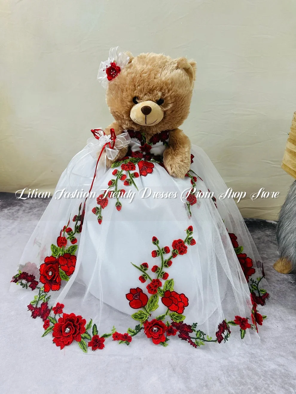 Elegant Mexican Floral Quinceanera Teddy Bear Dress 2025 Luxury Floral Embroidered Tulle Customised