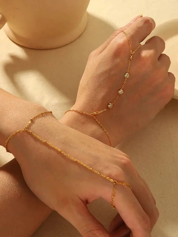 Edelstahl-Zirkon-Blumen-Armband- und Halsketten-Set, wasserdicht, modisches 5-Blütenblatt-Design, Schmuckgeschenk für Frauen – Detail 5