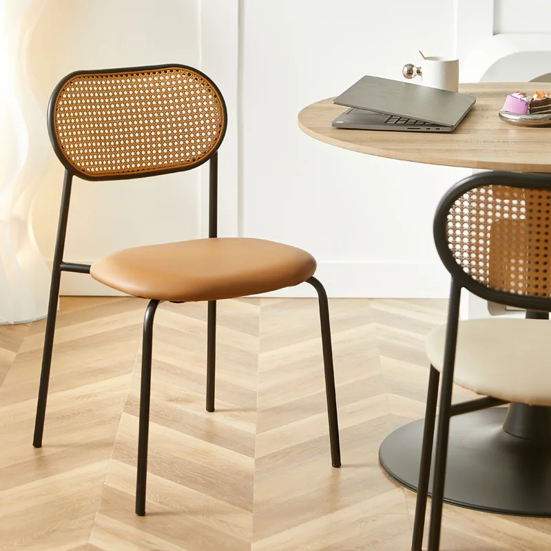 كرسي طعام ريترو راتان، مقعد على طراز كوخ نورديك، كرسي مقهى عتيق، مقعد مسند ظهر حديدي بسيط لغرفة المعيشة