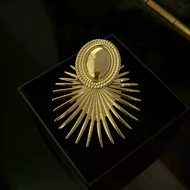 Gold Tone Brooch Pin Oversized Vintage Statement Lapel Bird High Heel Flower for Blazer Wedding Look