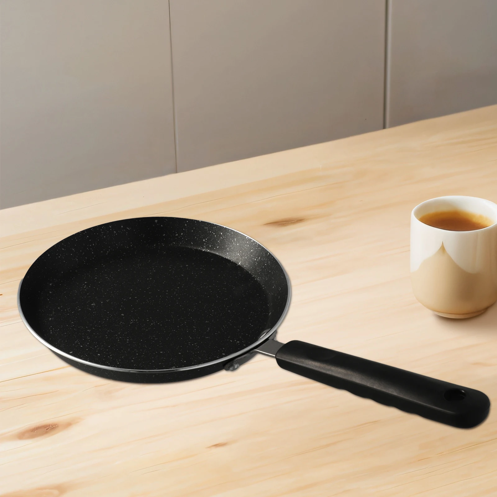 Nonstick Pancake Maker Crepe Pan 18cm Ergonomic Handle Uniform Heat Conduction Suitable for Gas and Induction Cookers