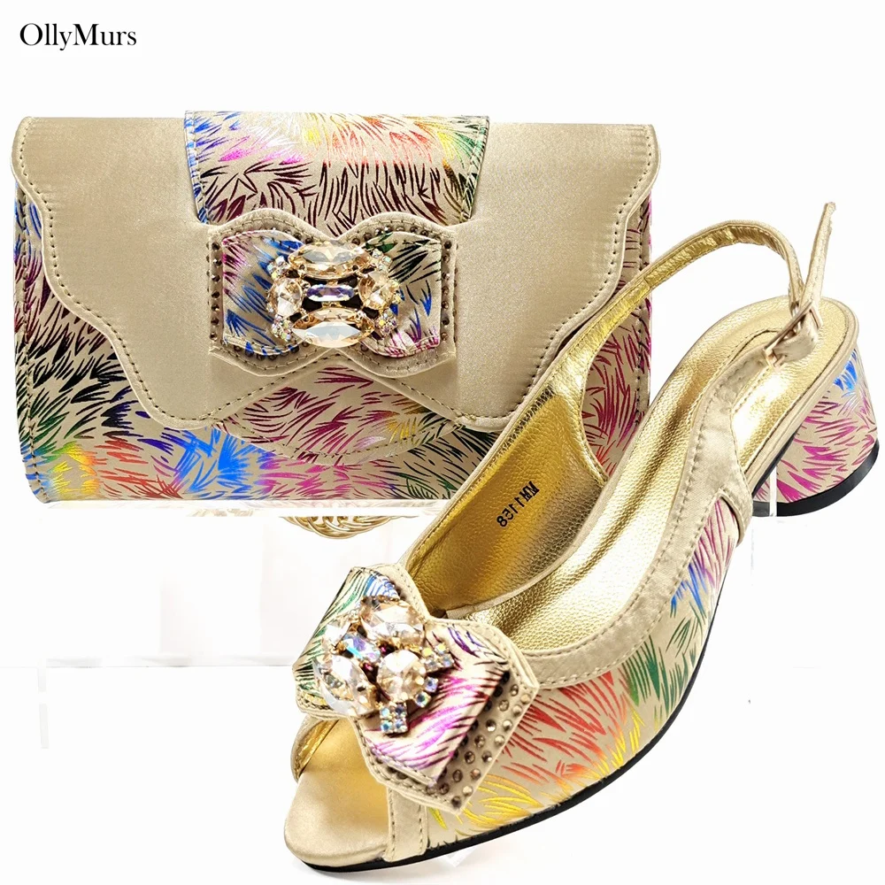 

Новинка: модный комплект из туфель и сумки с камнями для женщин, летний стиль, туфли-лодочки и сумка в тон для вечернего наряда