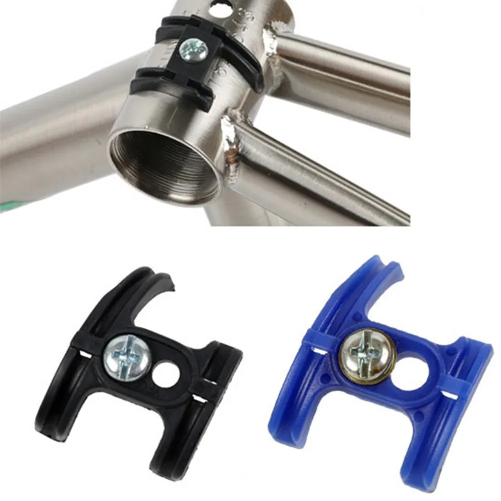 Guia de cabo de câmbio para bicicleta, guia de cabo de câmbio para suporte inferior com parafuso de fixação, peça anti-desgaste de plástico e metal para ciclismo, 1 peça