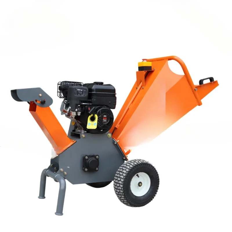 

Convenient mobile wood chipper with gasoline engine