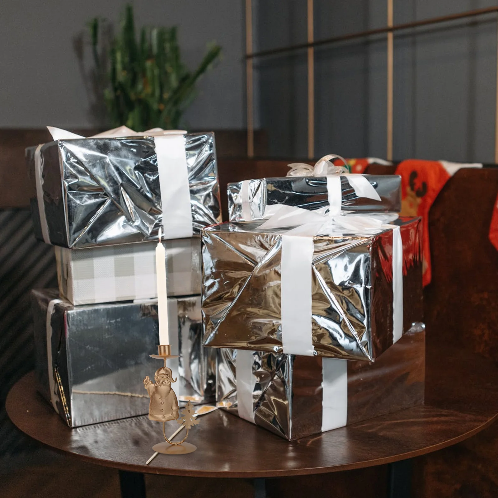 

2Pcs Christmas Candleholder Festive Stick for Holiday Home Decor Creative Stand Adorable Desktop Decoration