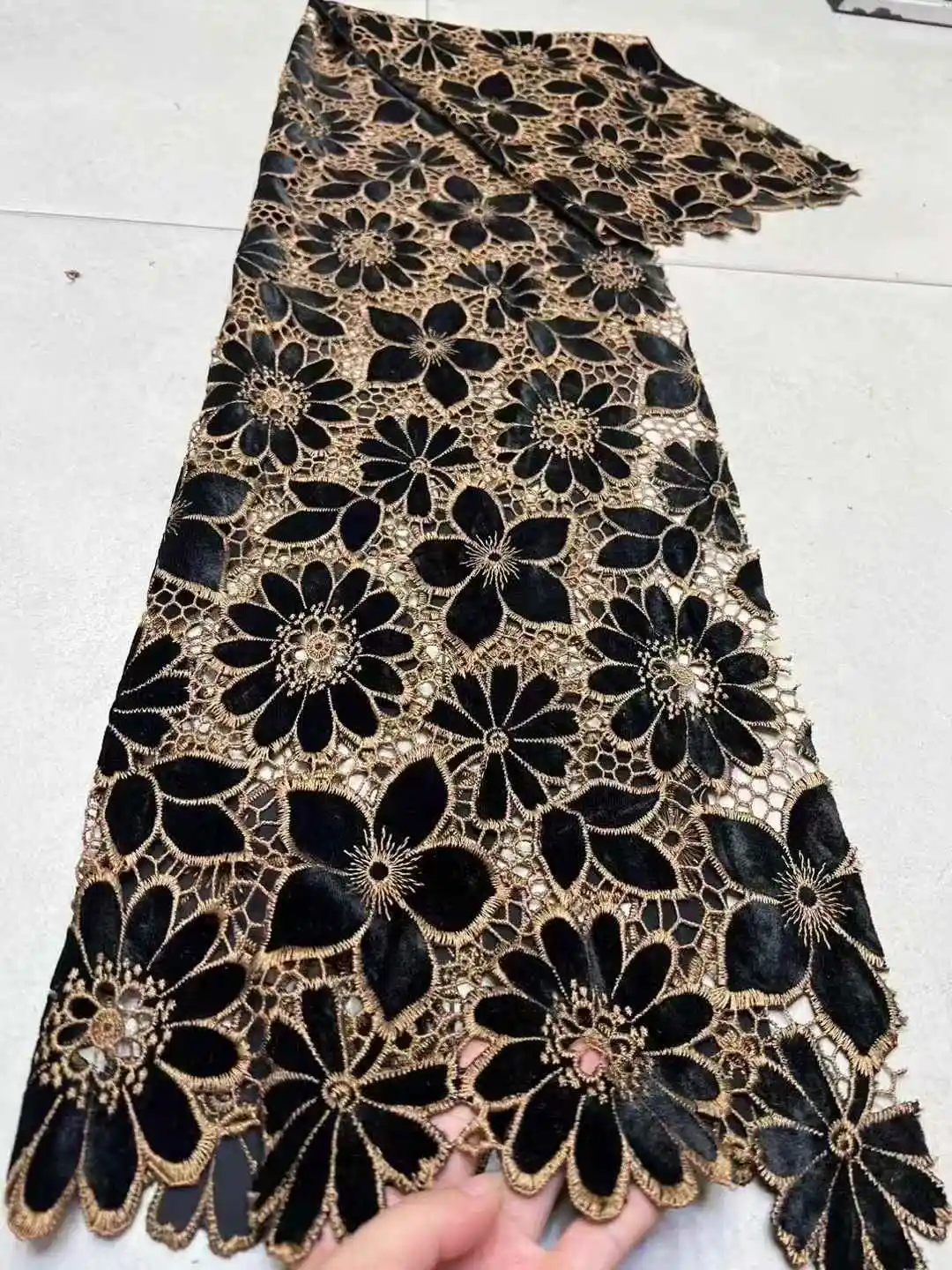 أقمشة الدانتيل المخملية الأفريقية الموضة 2025 جودة عالية النساء حفلة نسائية التطريز النيجيري مواد الدانتيل الفرنسي لحفل الزفاف
