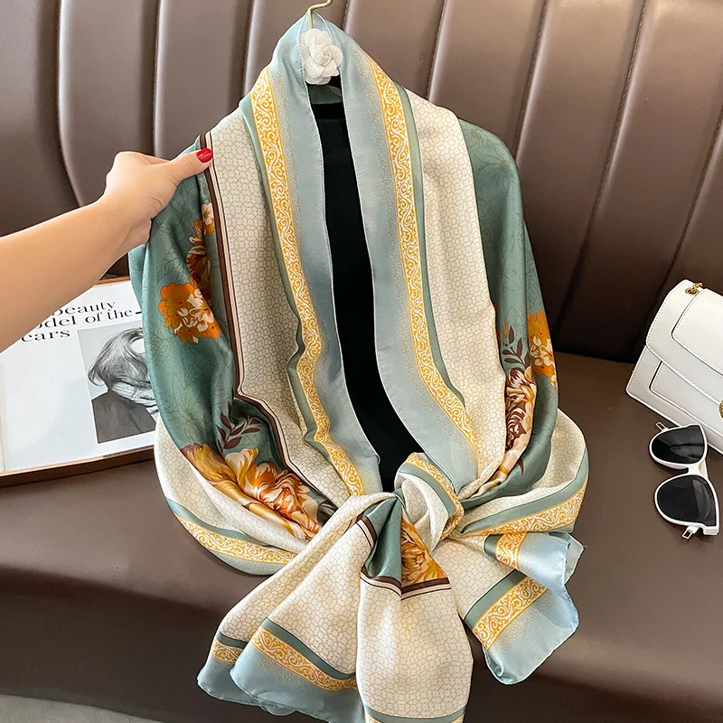 2023 Style New Beach Bandanna Luxury Sunscreen 180 x90cm scialli donna The Four Seasons sciarpe sciarpa di seta quadrata dal Design popolare